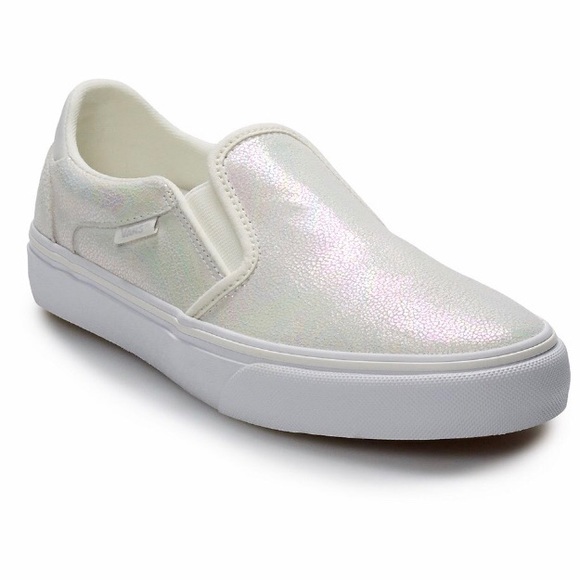 Vans Shoes - 🆕 Vans Iridescent Asher Skate Sneaker